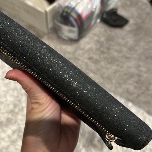 Michael Kors - Glitter Black Wallet - Picture 5 of 9